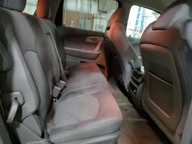 2011 CHEVROLET TRAVERSE LS