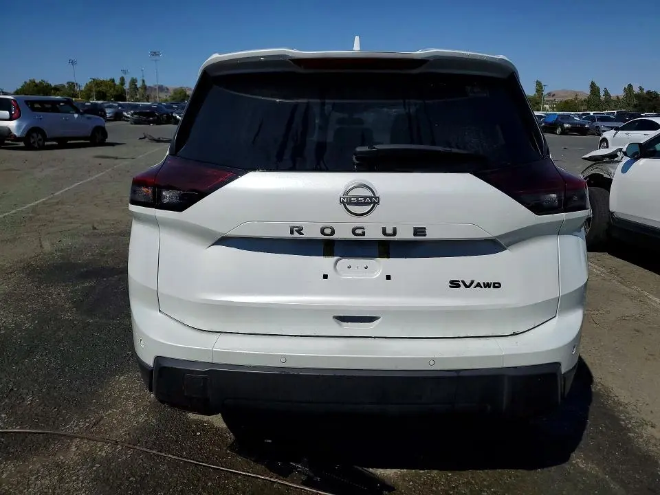 2024 NISSAN ROGUE SV  