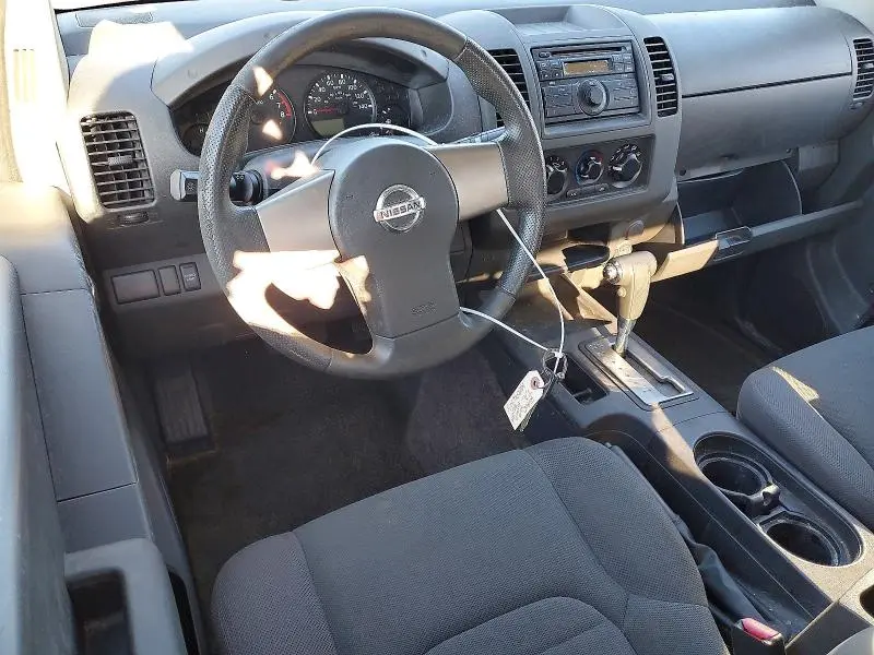 2010 NISSAN FRONTIER XE  