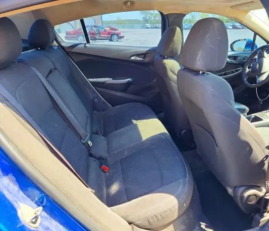 2017 CHEVROLET CRUZE LT  