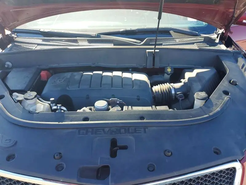 2011 CHEVROLET TRAVERSE LT  
