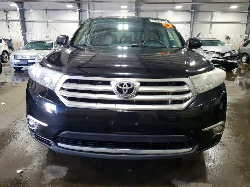 2011 TOYOTA HIGHLANDER LIMITED  