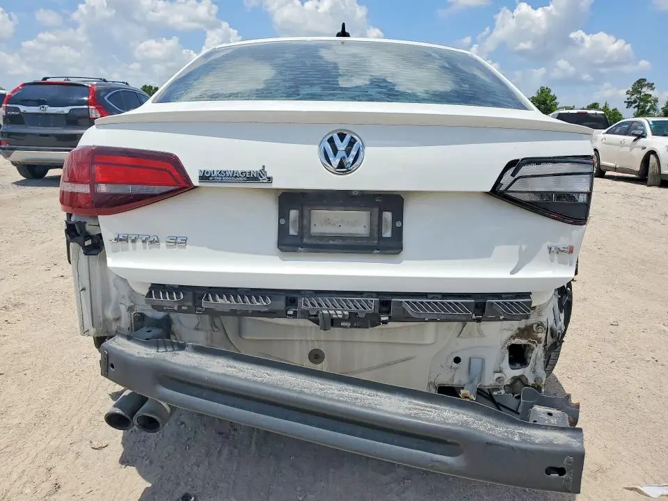 2016 VOLKSWAGEN JETTA SE  