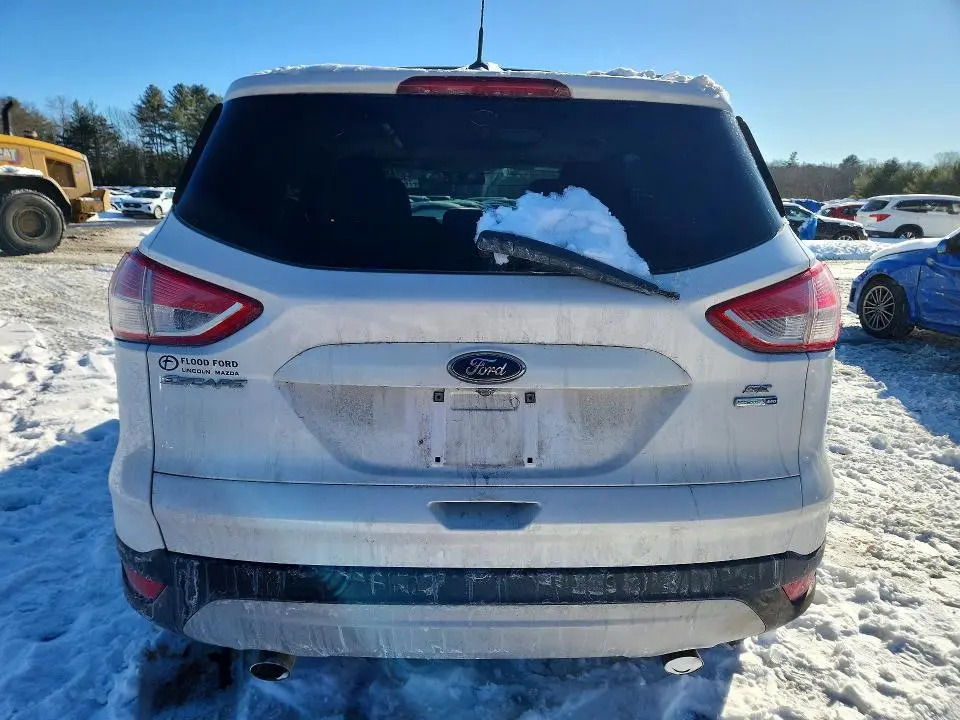 2016 FORD ESCAPE SE  