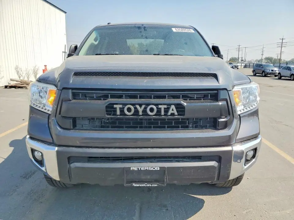 2017 TOYOTA TUNDRA SR5  