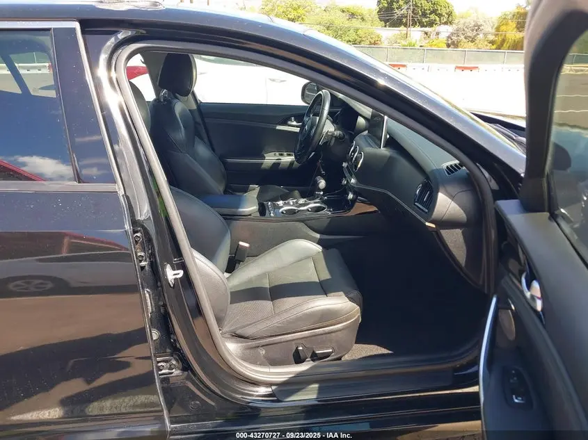 2019 KIA STINGER PREMIUM