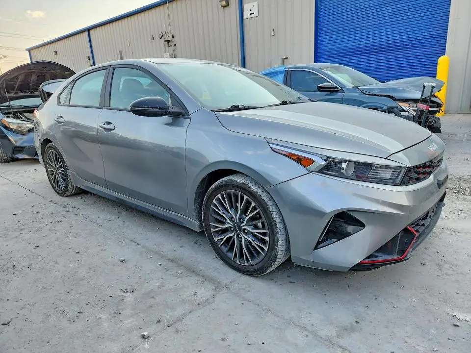 2023 KIA FORTE GT LINE  