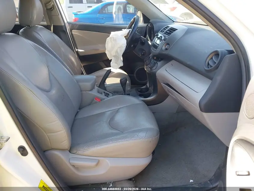 2011 TOYOTA RAV4  