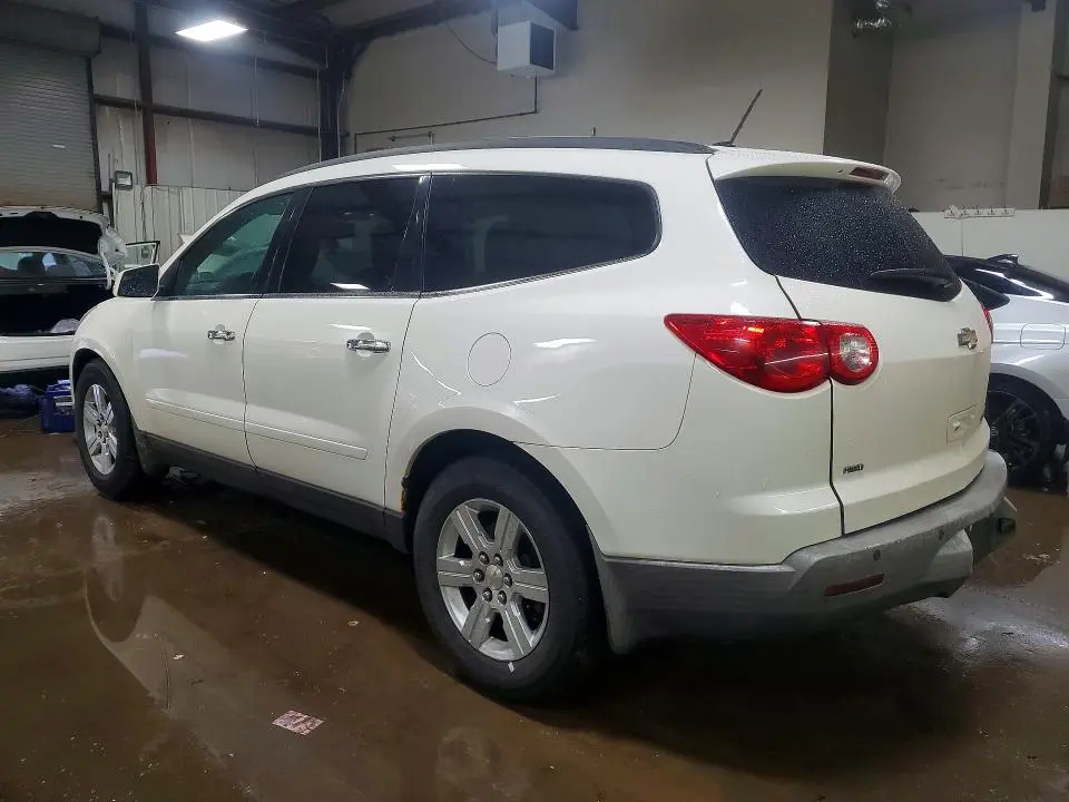 2011 CHEVROLET TRAVERSE LT  
