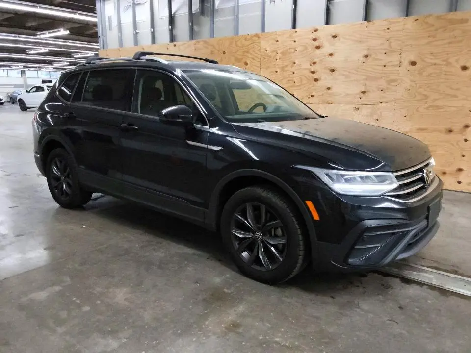 2022 VOLKSWAGEN TIGUAN SE  
