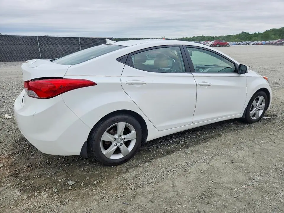 2012 HYUNDAI ELANTRA GLS  