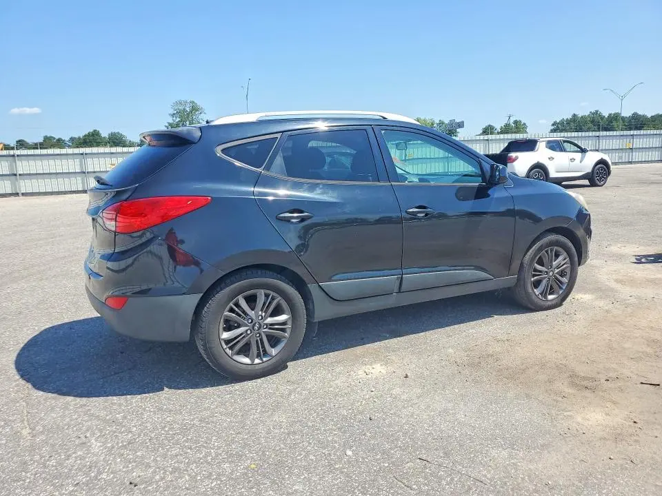 2015 HYUNDAI TUCSON SE  