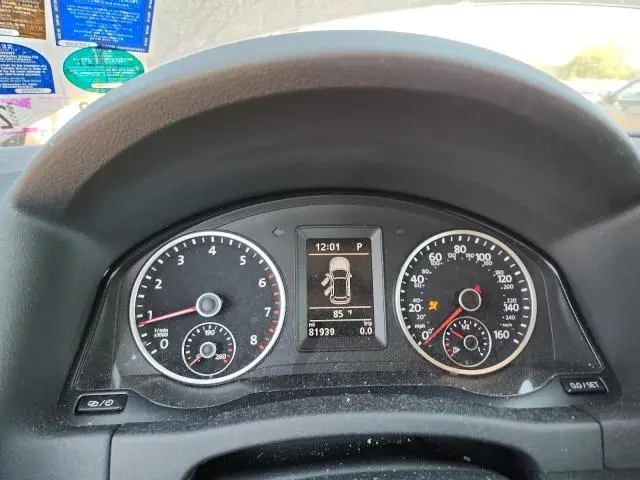 2017 VOLKSWAGEN TIGUAN S  