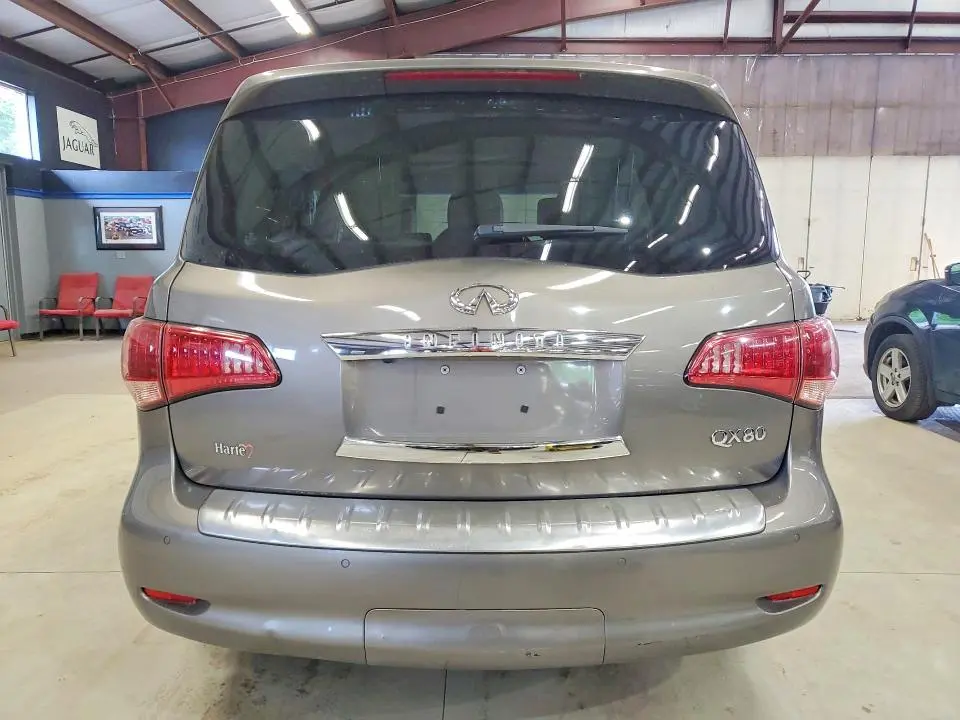 2017 INFINITI QX80   