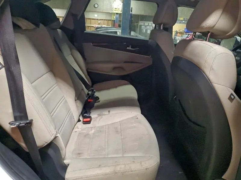 2016 KIA SORENTO LX  