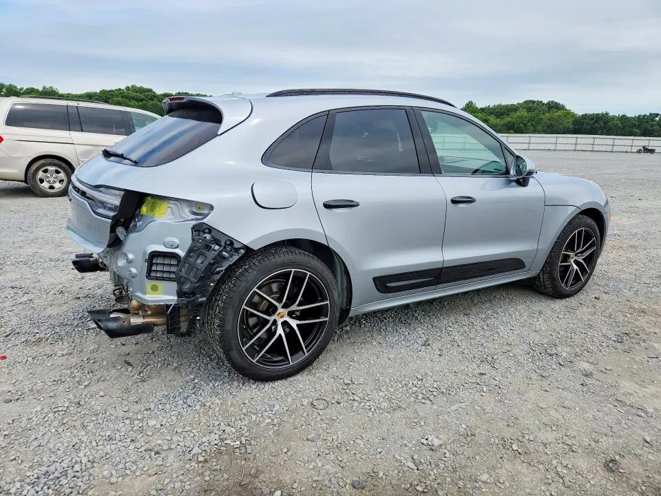 2023 PORSCHE MACAN BASE  