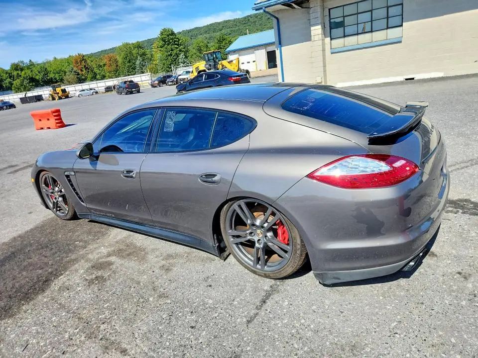 2013 PORSCHE PANAMERA GTS  