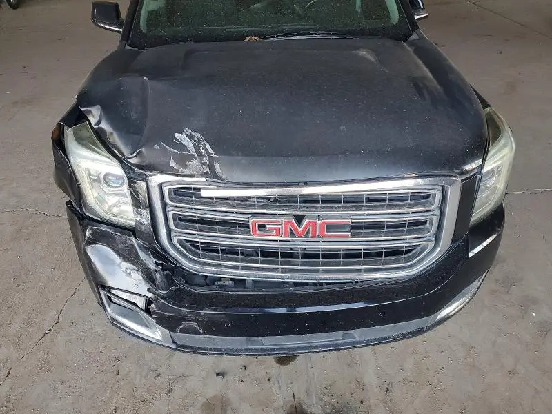 2017 GMC YUKON XL K1500 SLE  