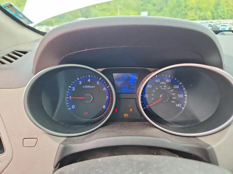 2014 HYUNDAI TUCSON SE  