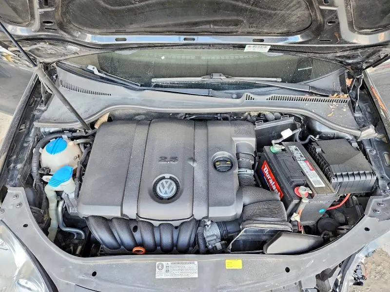 2010 VOLKSWAGEN JETTA SE  