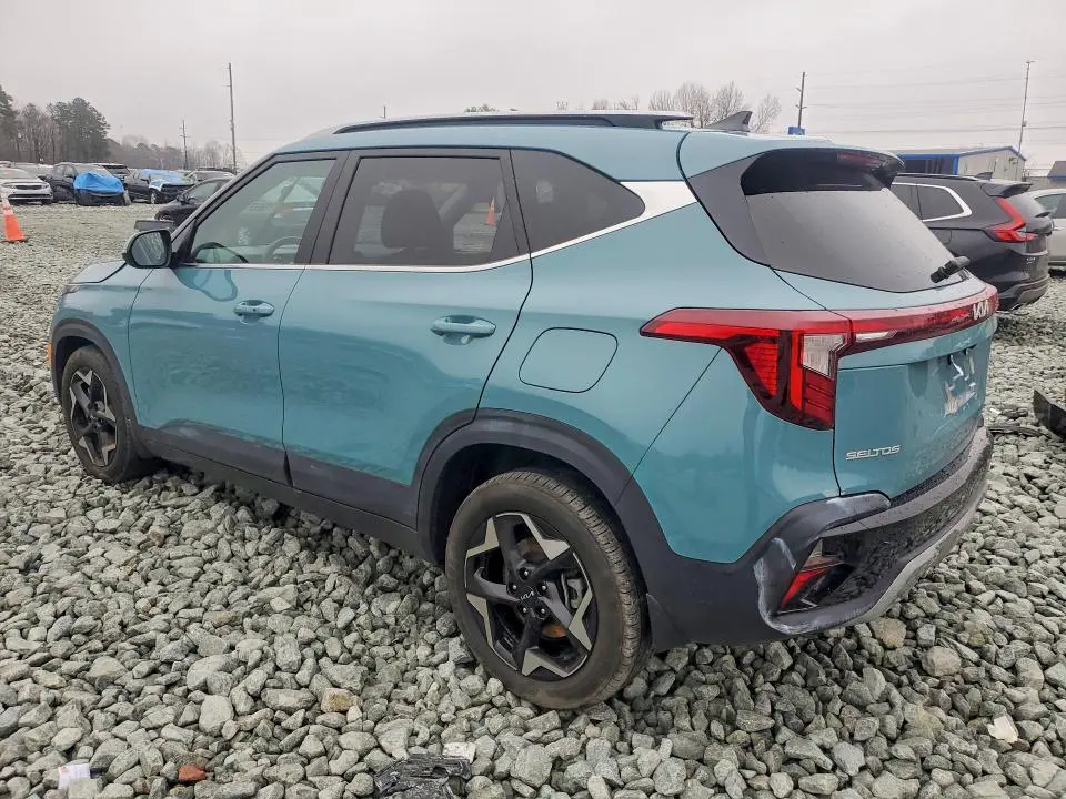 2025 KIA SELTOS EX  