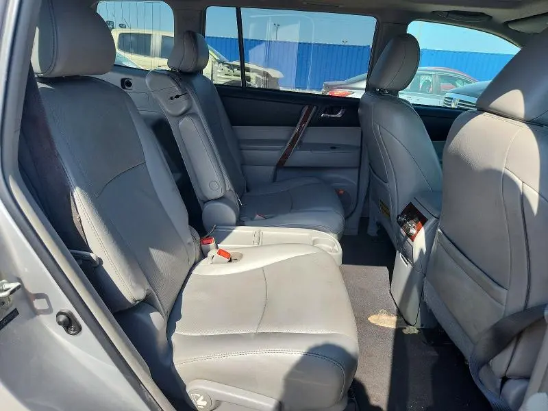 2013 TOYOTA HIGHLANDER LIMITED  
