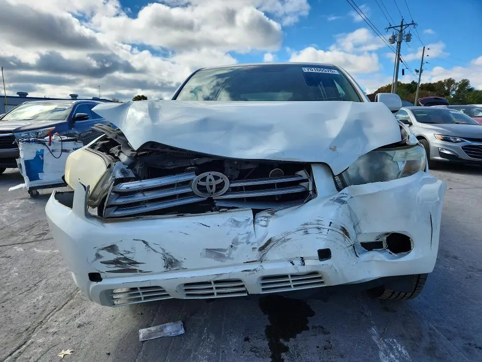 2010 TOYOTA HIGHLANDER BASE  