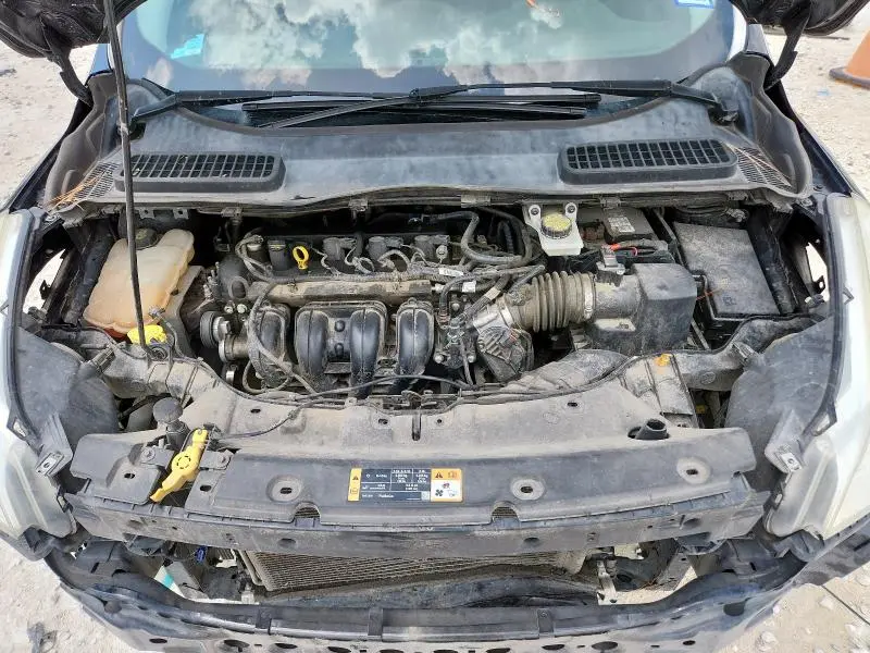2016 FORD ESCAPE S  