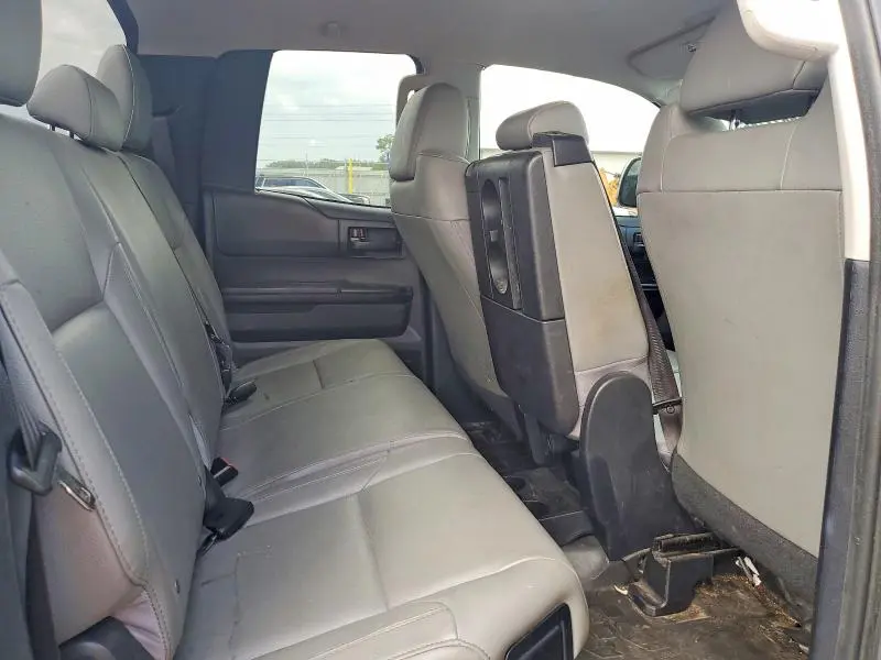 2015 TOYOTA TUNDRA SR  