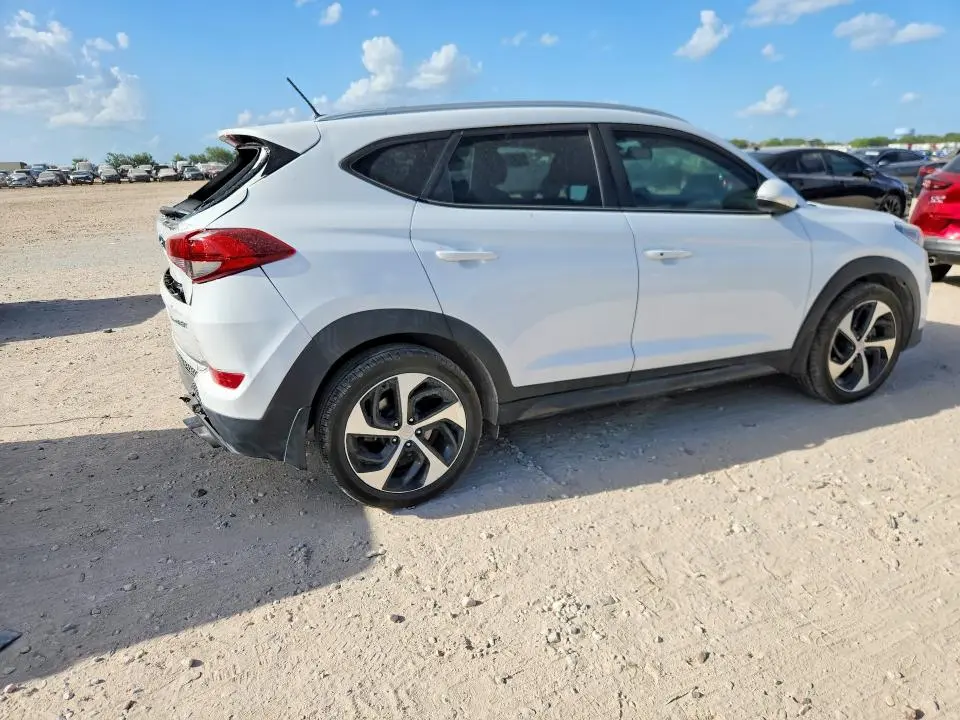 2016 HYUNDAI TUCSON SPORT  