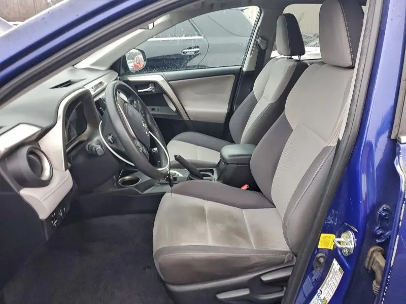 2015 TOYOTA RAV4 XLE  