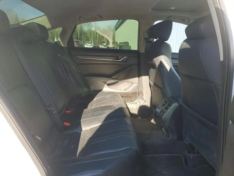 2018 HONDA ACCORD TOURING  