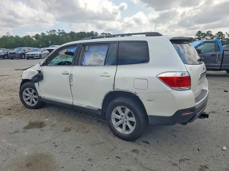 2013 TOYOTA HIGHLANDER PLUS  