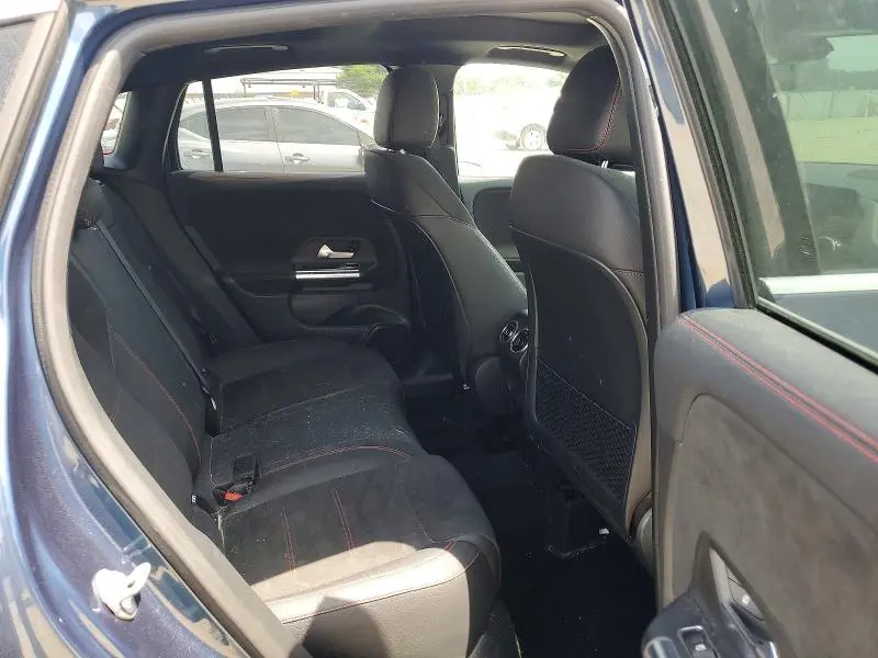 2021 MERCEDES-BENZ GLA 250 4MATIC  