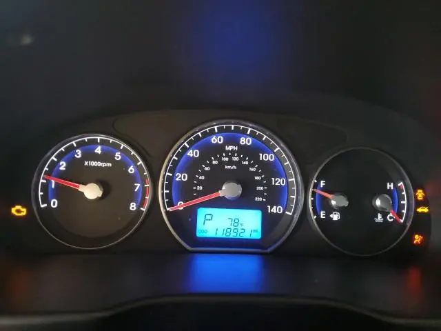 2012 HYUNDAI SANTA FE SE  