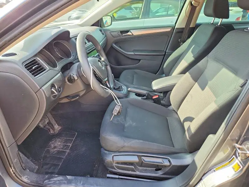 2015 VOLKSWAGEN JETTA SE  
