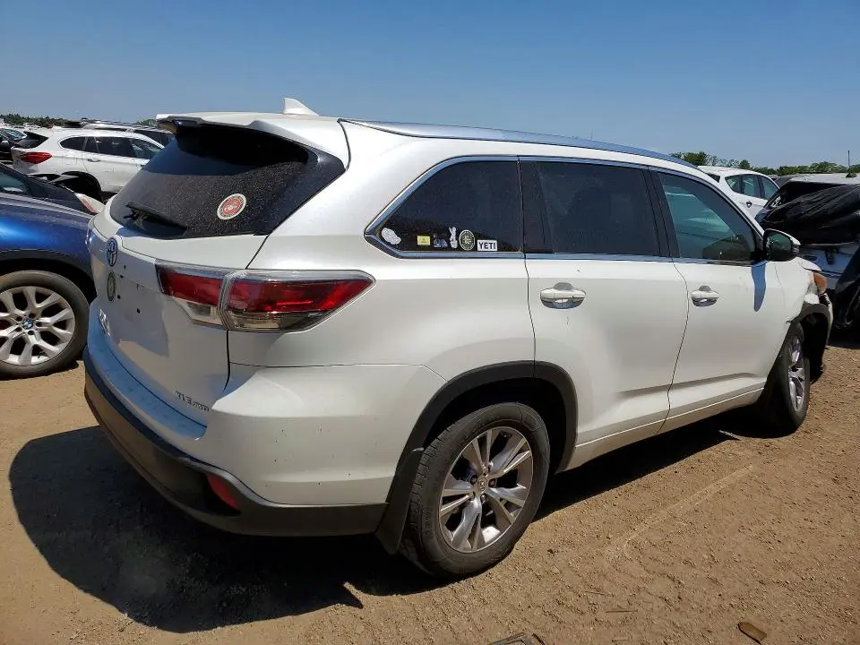 2015 TOYOTA HIGHLANDER XLE  