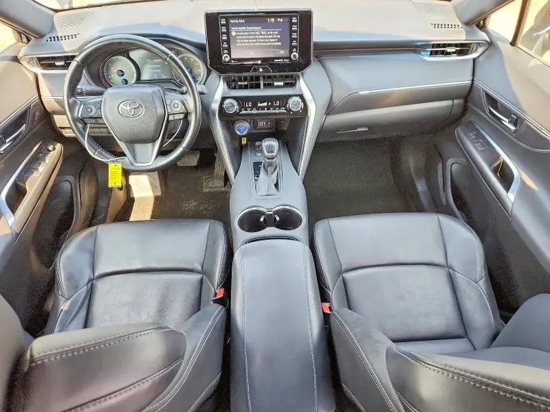 2022 TOYOTA VENZA XLE  