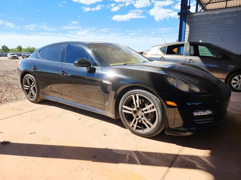 2012 PORSCHE PANAMERA 2  