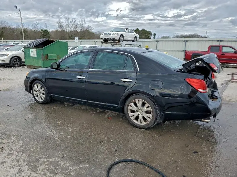 2010 TOYOTA AVALON XL  