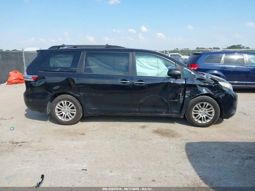 2015 TOYOTA SIENNA XLE 8 PASSENGER