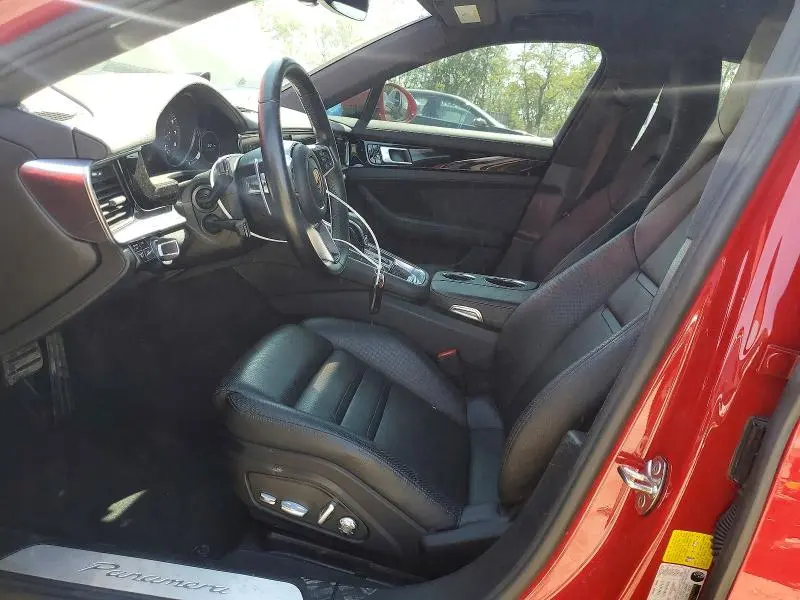 2018 PORSCHE PANAMERA 4  