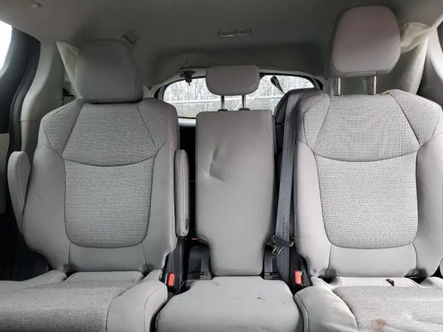 2024 TOYOTA SIENNA LE