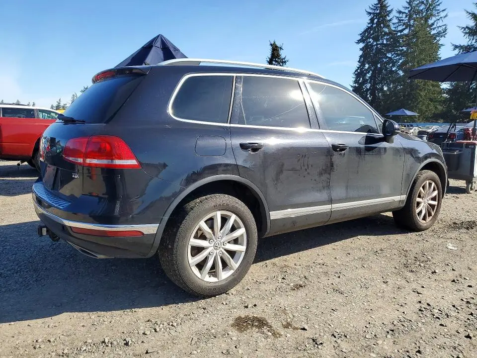 2015 VOLKSWAGEN TOUAREG V6 TDI  