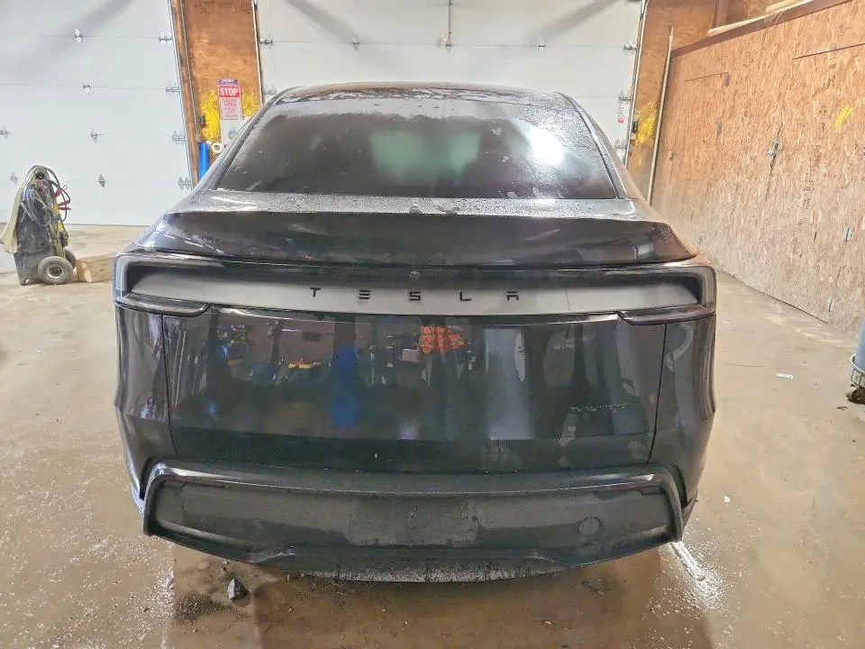2026 TESLA MODEL Y   