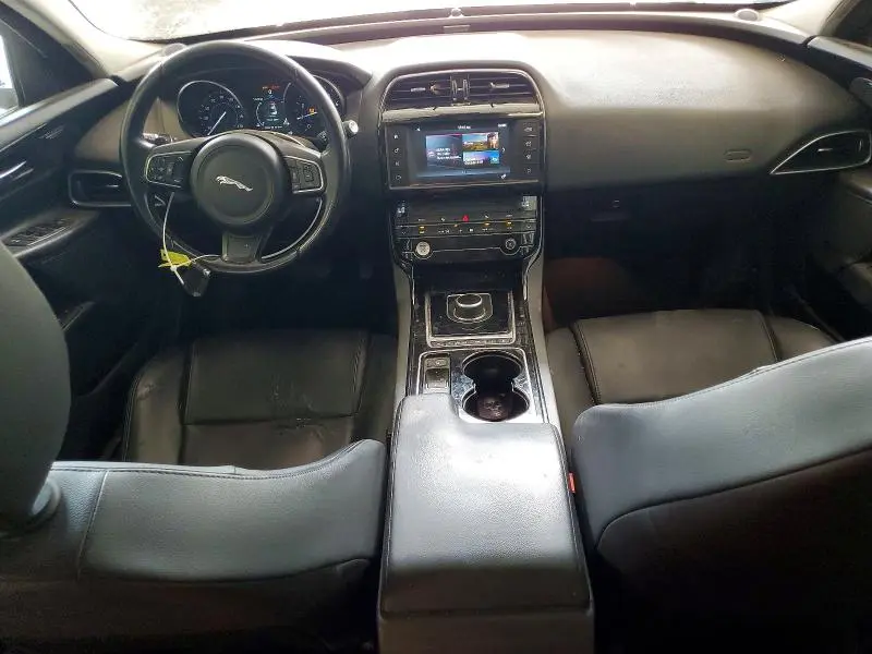 2017 JAGUAR XE PREMIUM  