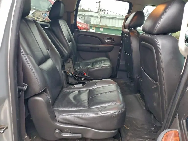 2012 CHEVROLET SUBURBAN K1500 LT  