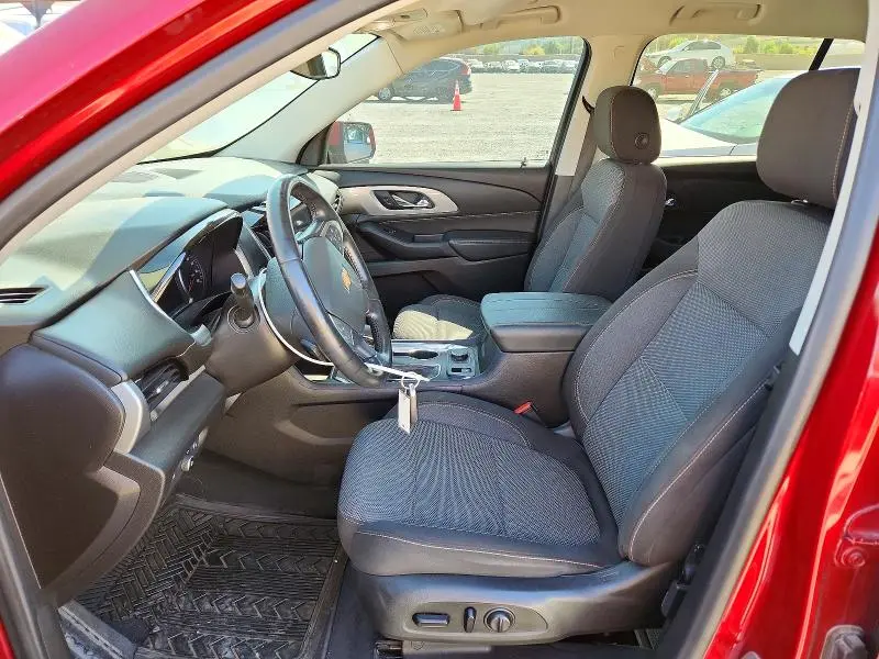 2021 CHEVROLET TRAVERSE LT  
