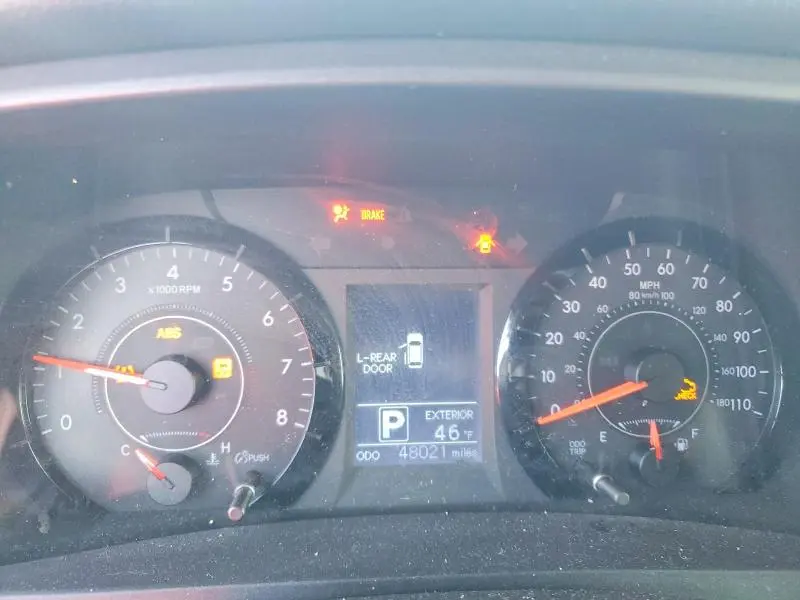 2017 TOYOTA SIENNA   