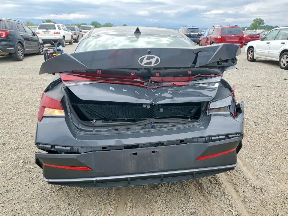 2024 HYUNDAI ELANTRA SEL  